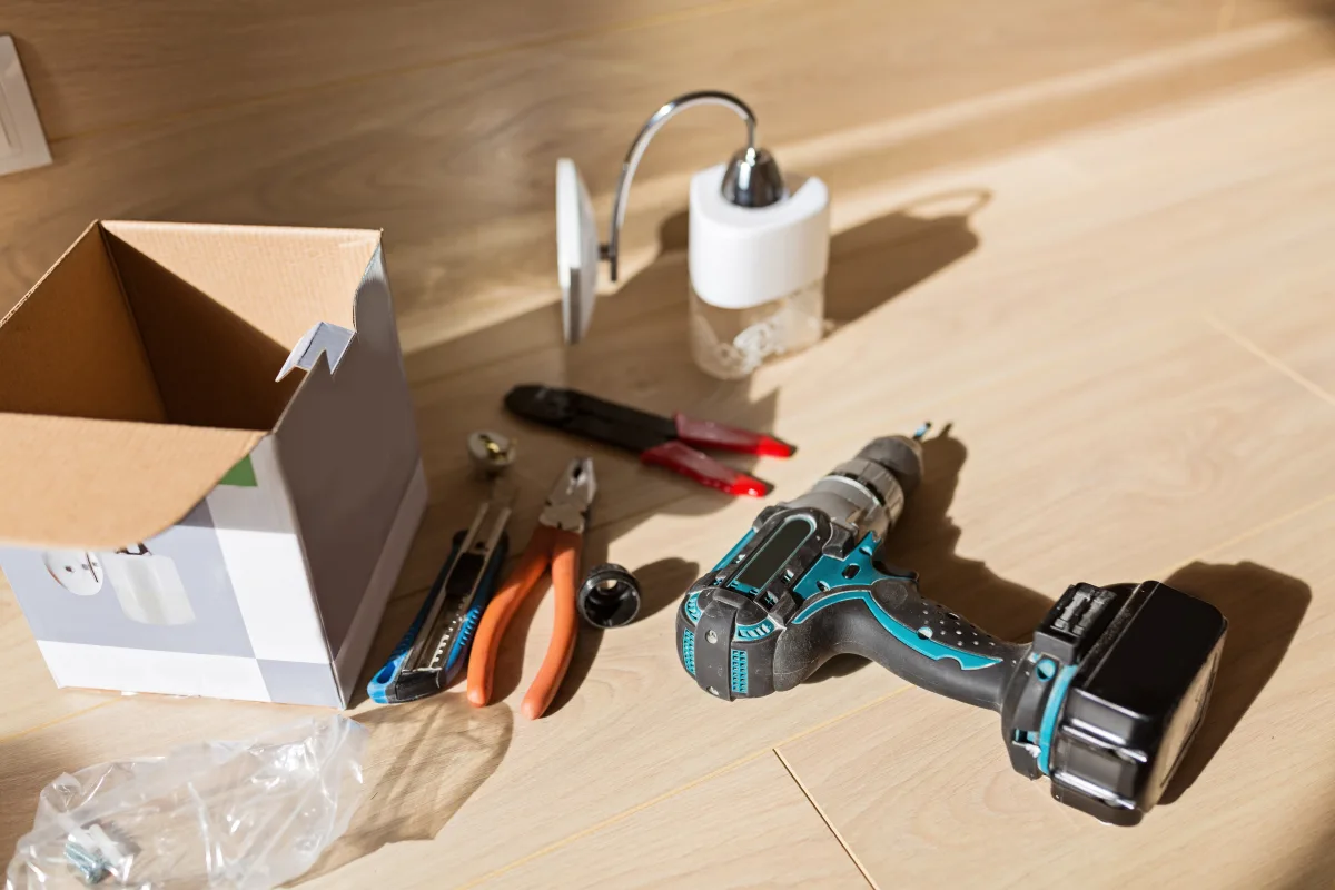 Tools used to install smart home equipment